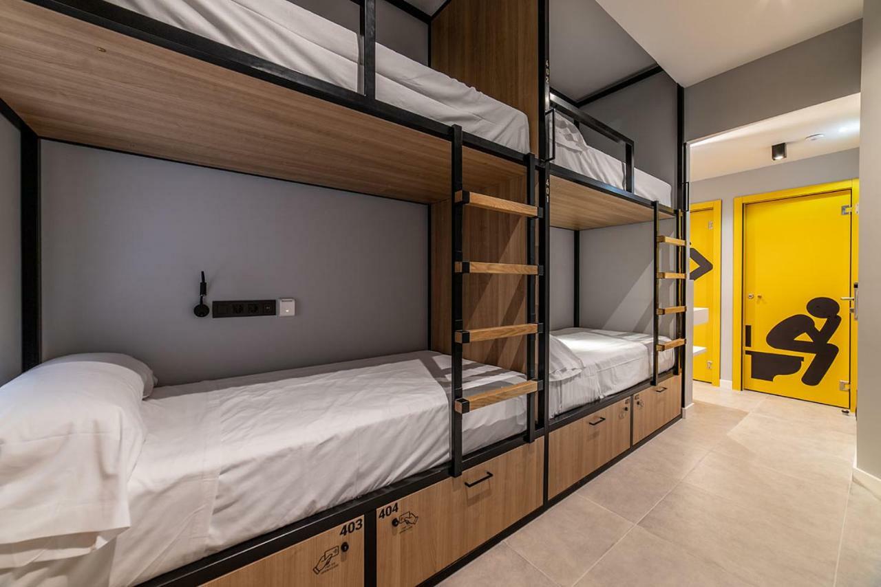 Petit Hostel La Latina (Adults Only) Мадрид Экстерьер фото